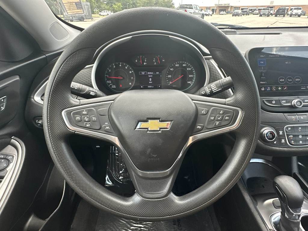 Thumbnail: 2023 Chevrolet Malibu - 9