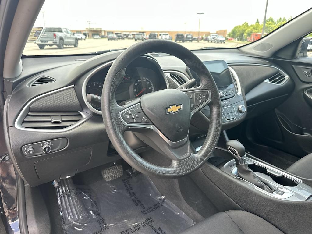 Thumbnail: 2023 Chevrolet Malibu - 2