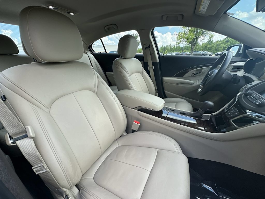 Thumbnail: 2014 Buick LaCrosse - 31