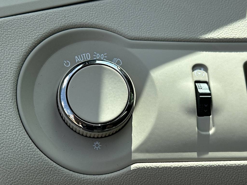 Thumbnail: 2014 Buick LaCrosse - 15