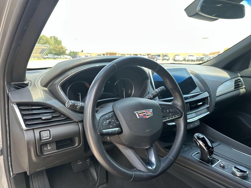 Thumbnail: 2023 Cadillac CT5 - 2