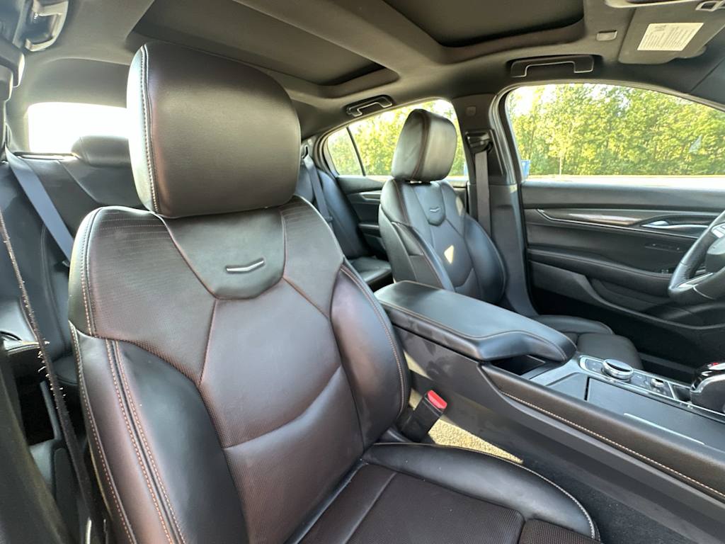 Thumbnail: 2022 Cadillac CT5 - 11