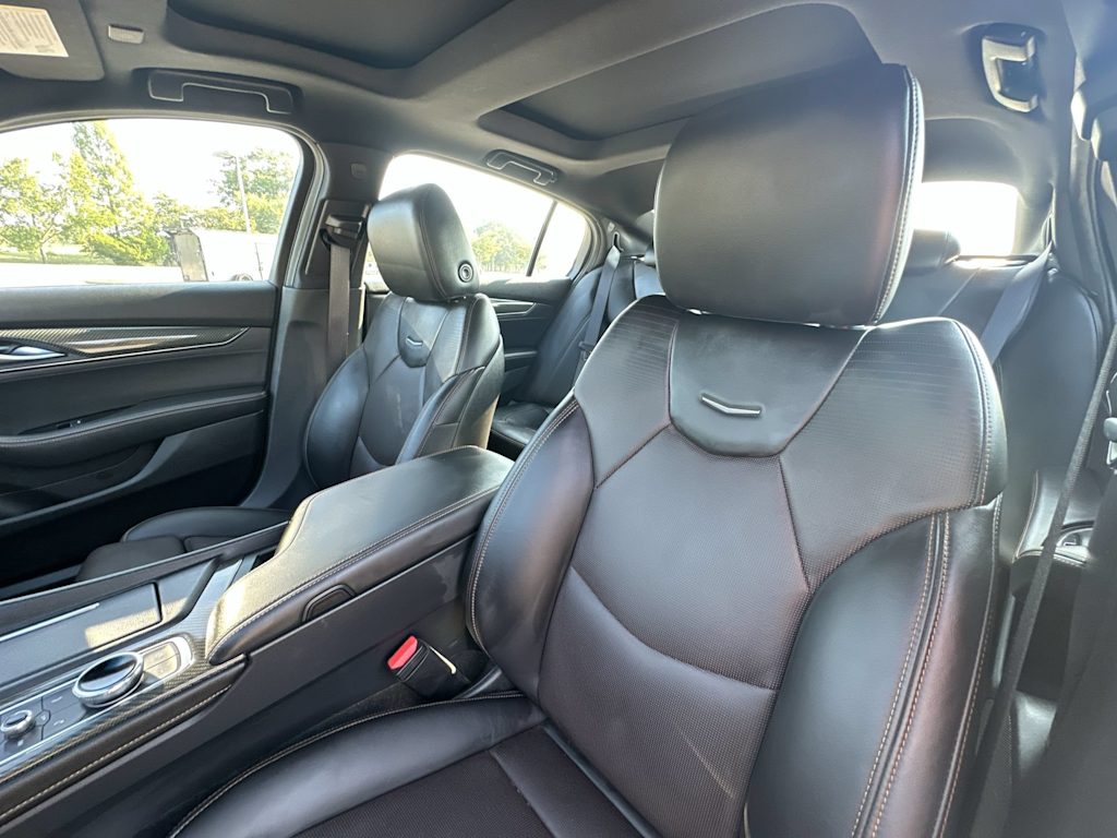 Thumbnail: 2022 Cadillac CT5 - 10