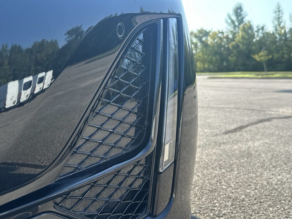 Thumbnail: 2022 Cadillac CT5 - 6