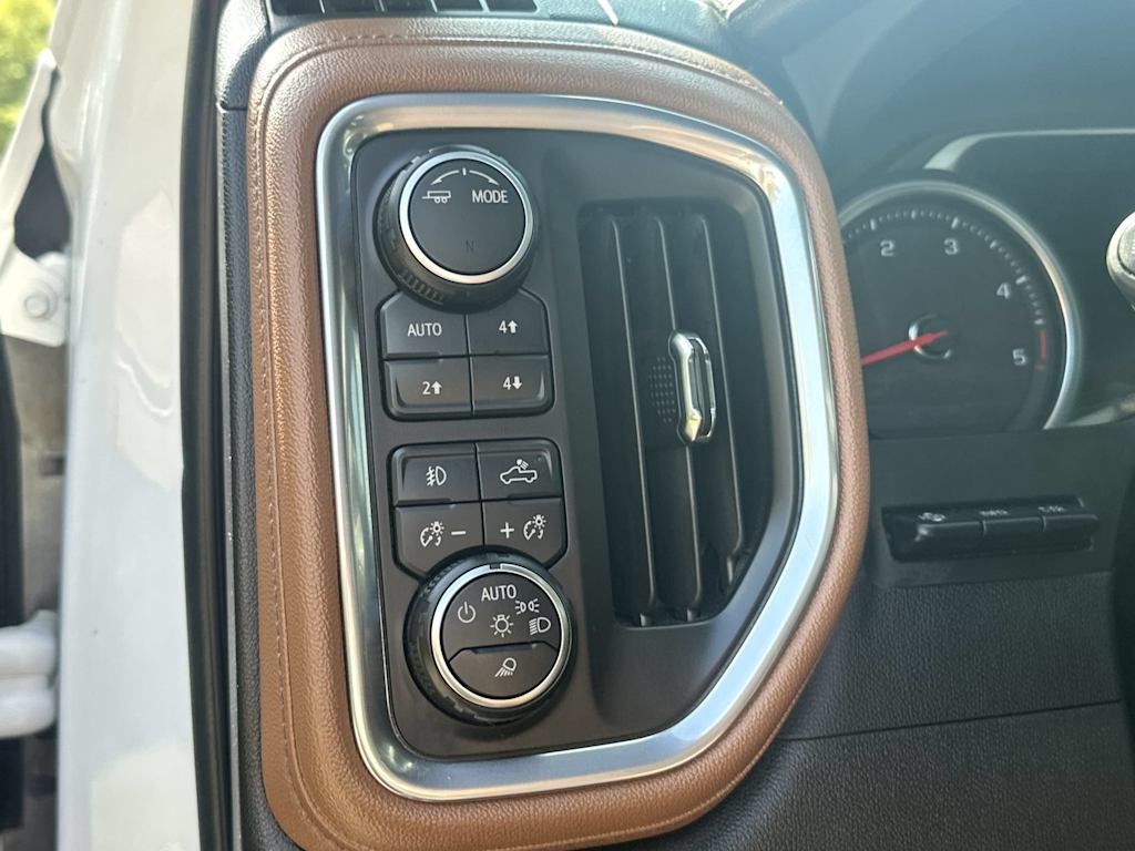 Thumbnail: 2022 Chevrolet Silverado 2500 - 28