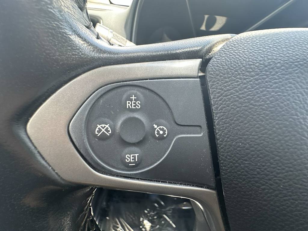 Thumbnail: 2017 Chevrolet Colorado - 31