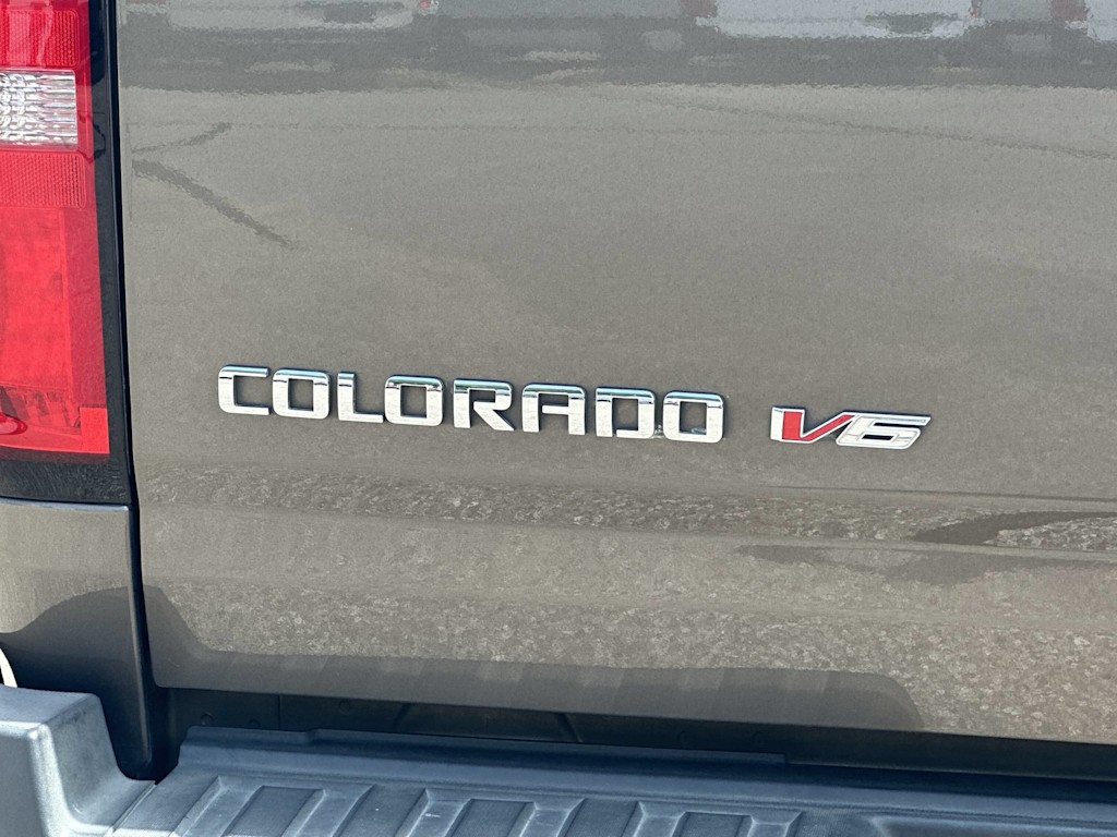 Thumbnail: 2017 Chevrolet Colorado - 7