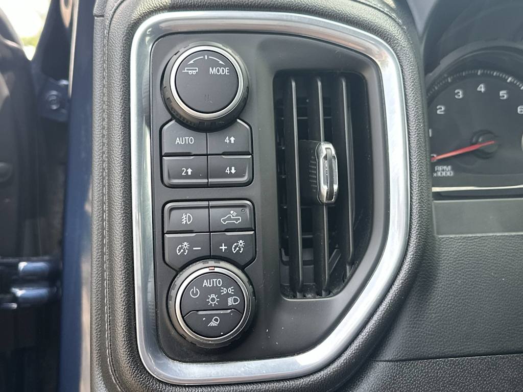 Thumbnail: 2022 Chevrolet Silverado 1500 - 25
