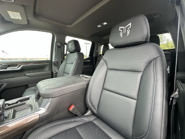 Thumbnail: 2026 Chevrolet Silverado 1500 - 11