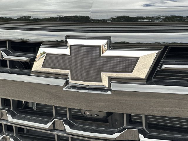 Thumbnail: 2026 Chevrolet Silverado 1500 - 9