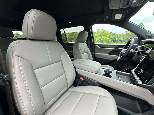 Thumbnail: 2026 GMC Acadia - 31