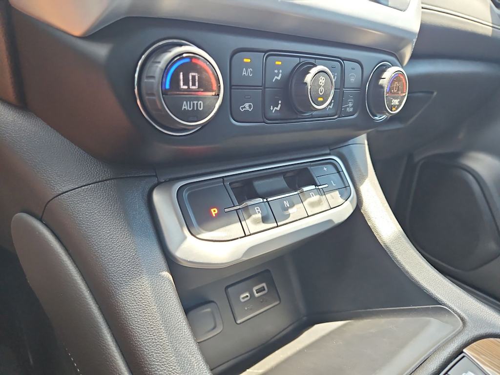 Thumbnail: 2023 GMC Acadia - 34
