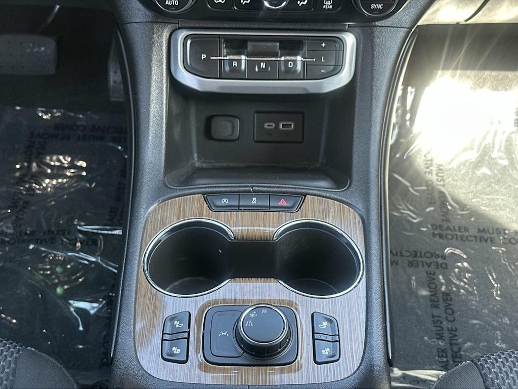 Thumbnail: 2023 GMC Acadia - 33