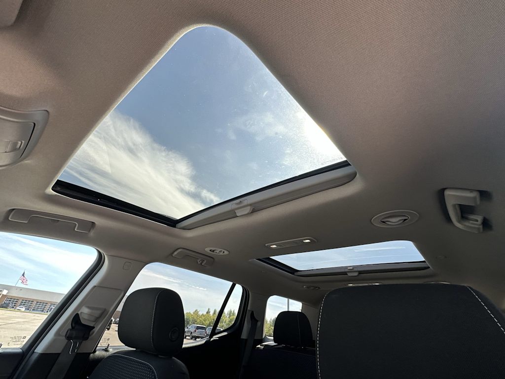 Thumbnail: 2023 GMC Acadia - 27