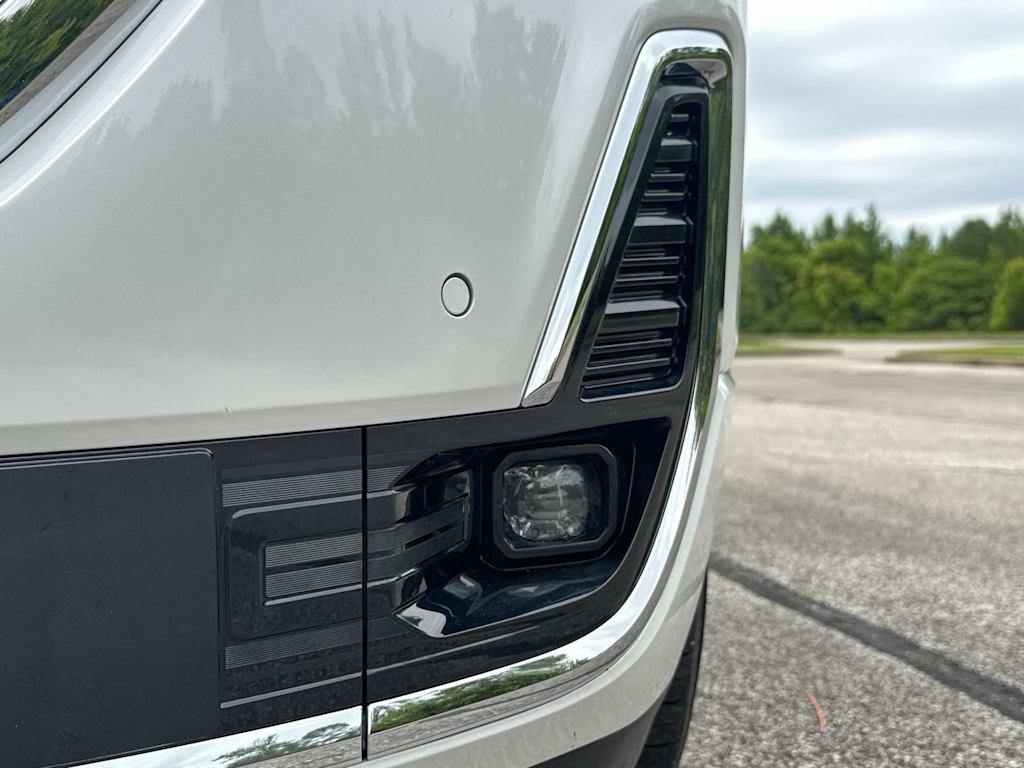 Thumbnail: 2023 GMC Acadia - 31