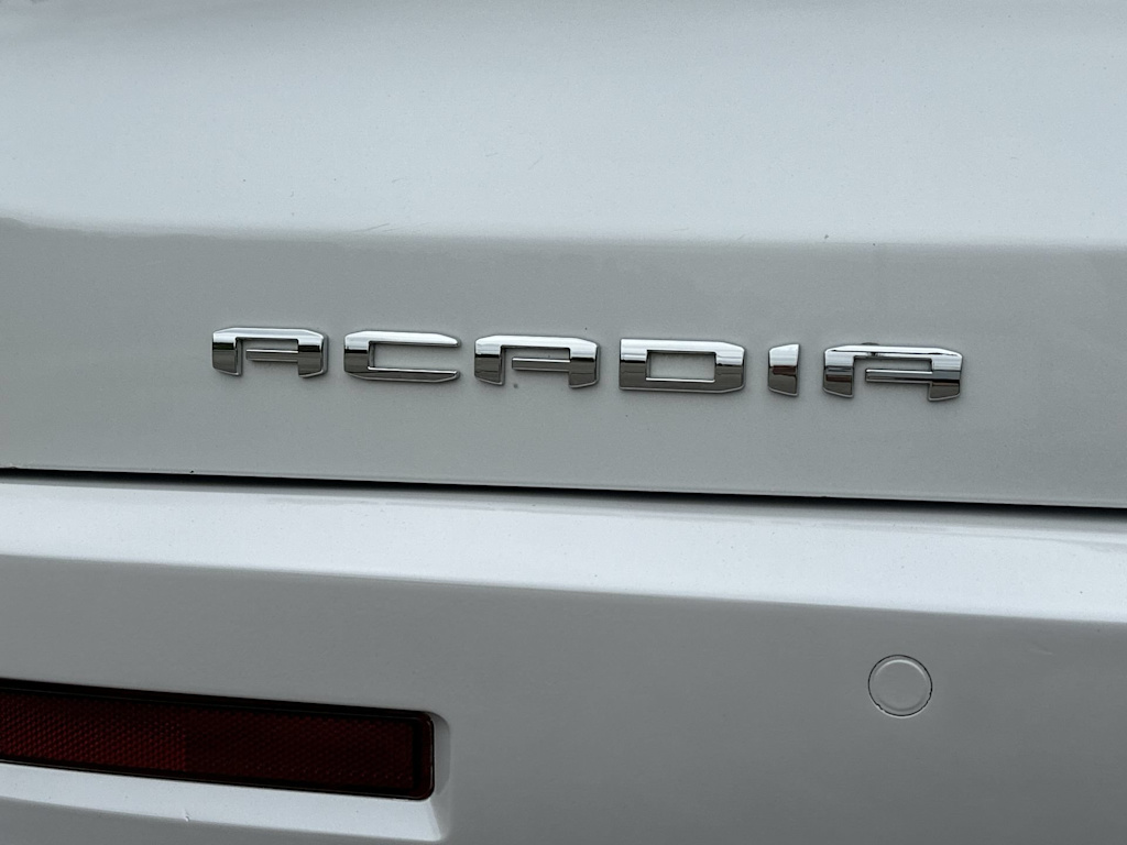 Thumbnail: 2023 GMC Acadia - 32
