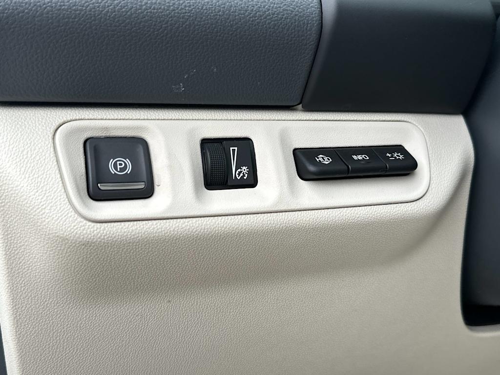 Thumbnail: 2023 GMC Acadia - 34