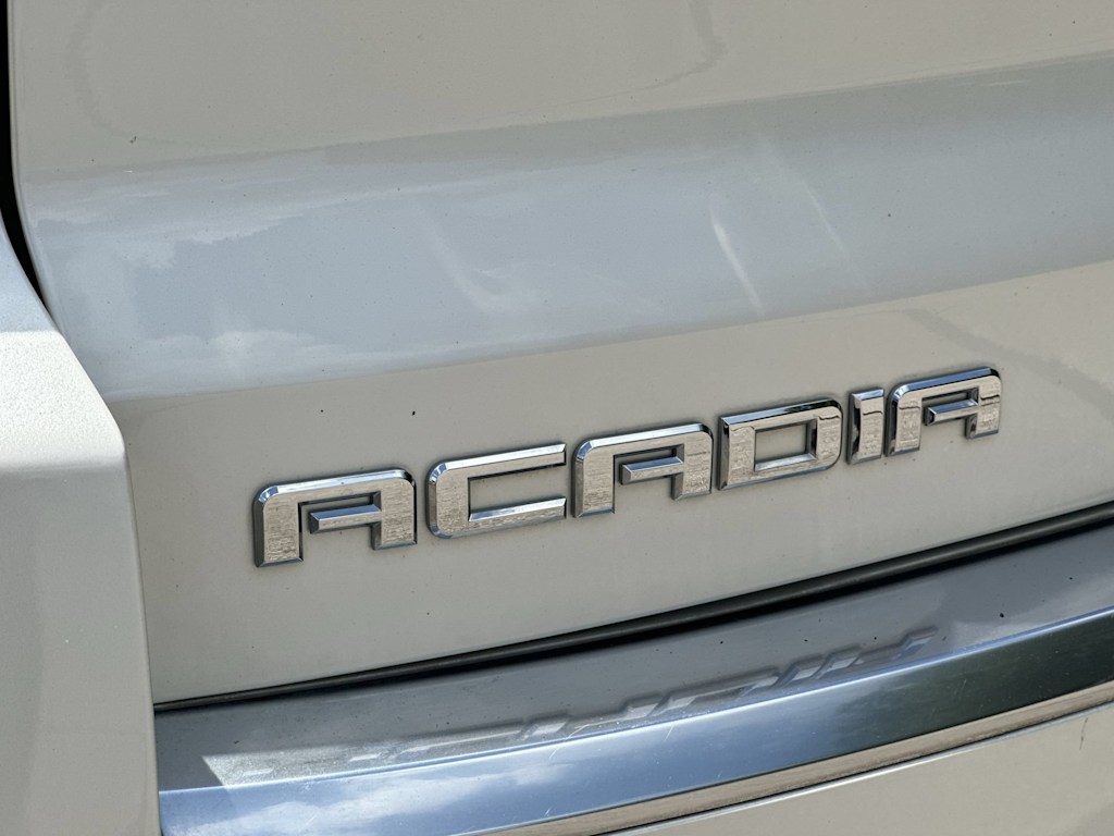 Thumbnail: 2014 GMC Acadia - 25