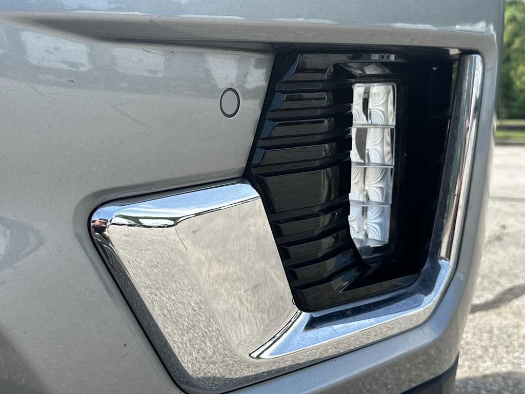 Thumbnail: 2023 GMC Yukon - 24