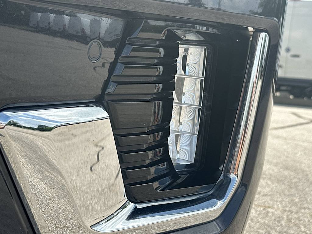 Thumbnail: 2023 GMC Yukon - 24