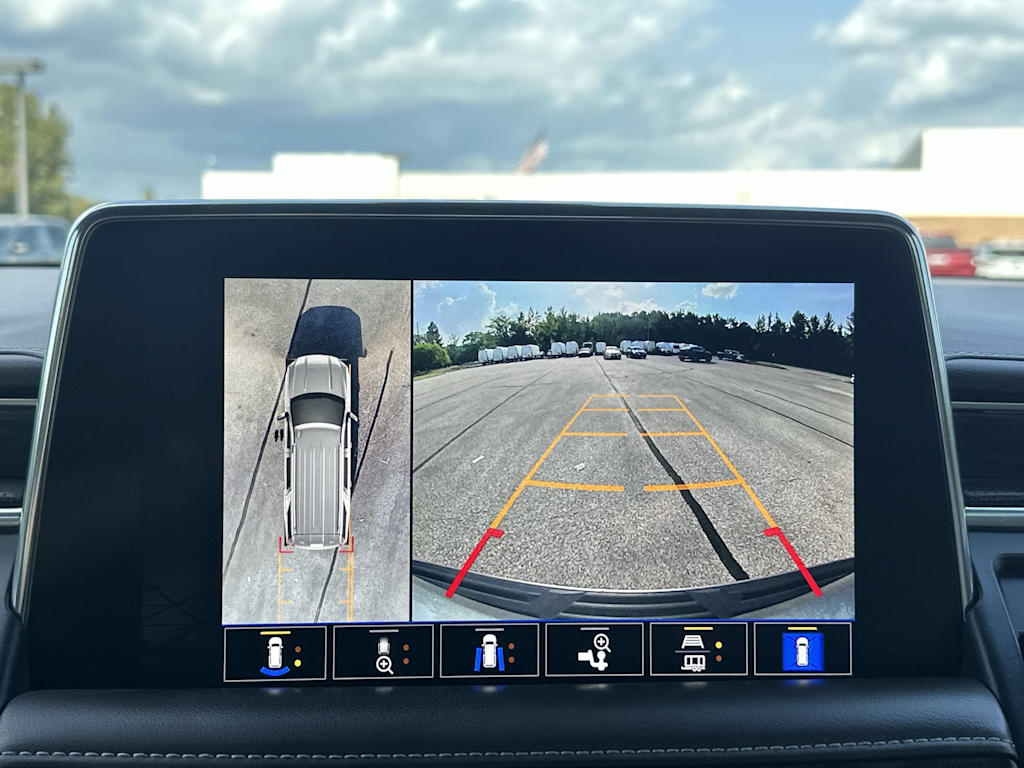 Thumbnail: 2022 GMC Yukon - 14