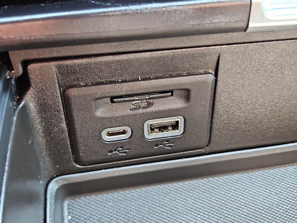 Thumbnail: 2021 GMC Yukon - 36