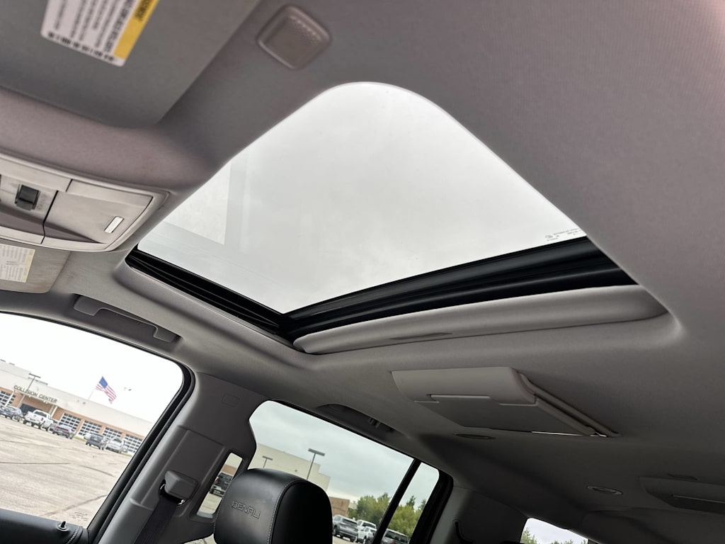 Thumbnail: 2015 GMC Yukon XL - 27