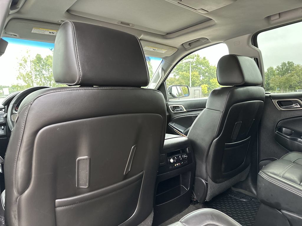 Thumbnail: 2015 GMC Yukon XL - 11
