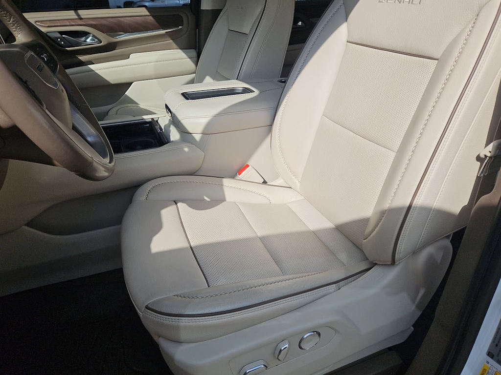 Thumbnail: 2021 GMC Yukon XL - 11