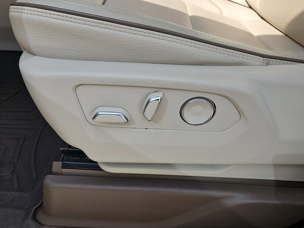 Thumbnail: 2021 GMC Yukon XL - 35