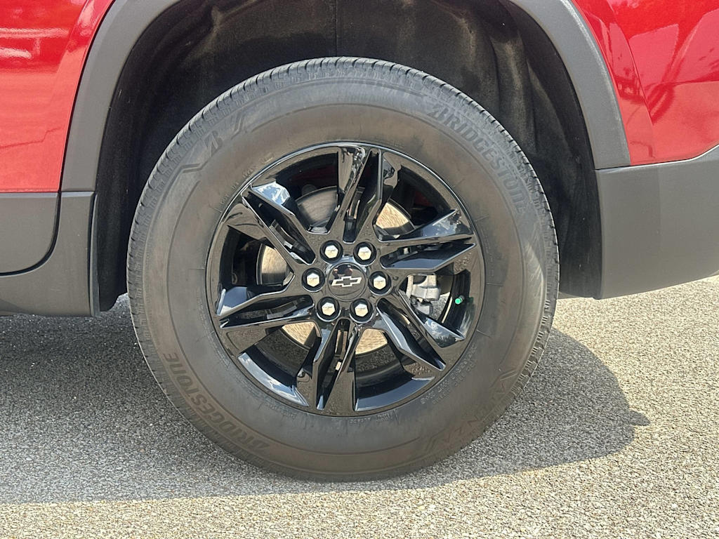 Thumbnail: 2023 Chevrolet Traverse - 8