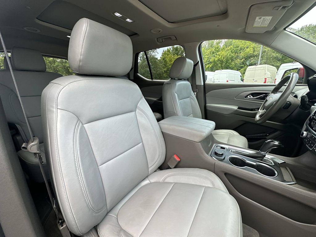Thumbnail: 2019 Chevrolet Traverse - 31