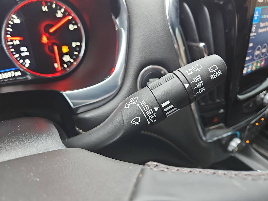 Thumbnail: 2023 Chevrolet Traverse - 16