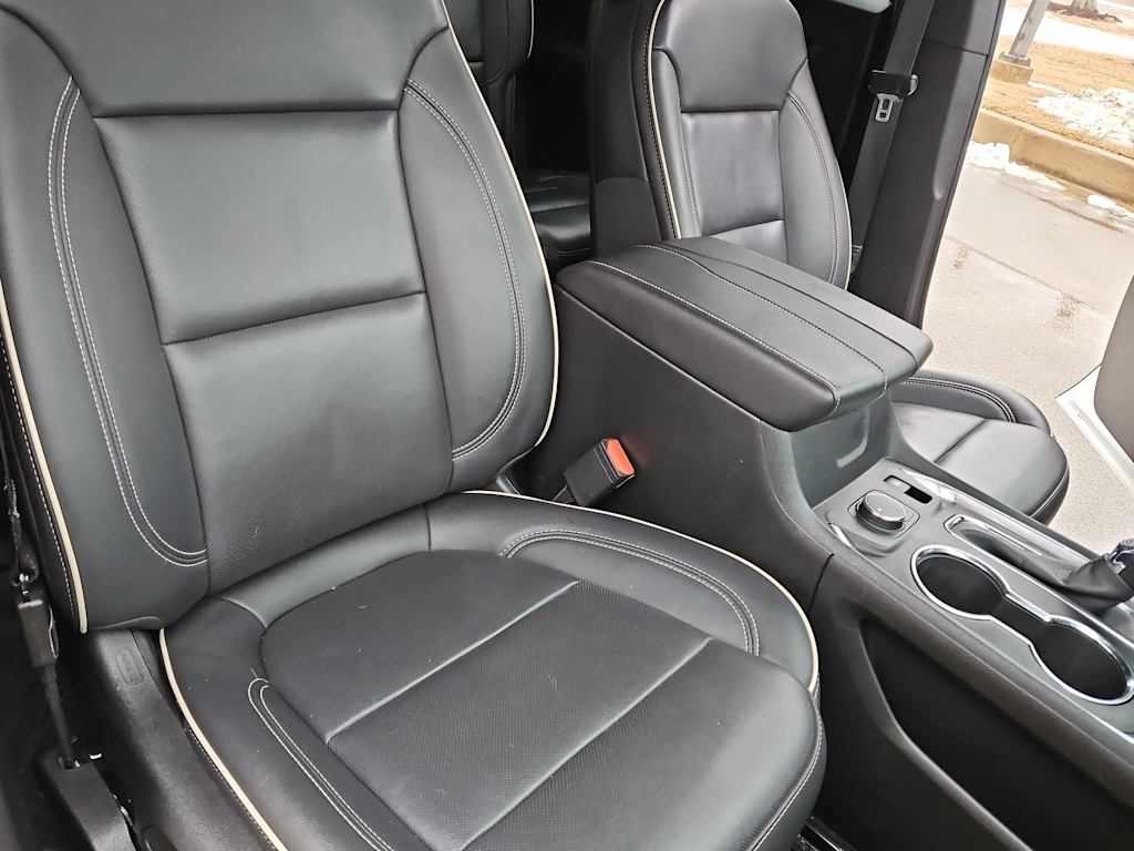 Thumbnail: 2023 Chevrolet Traverse - 28