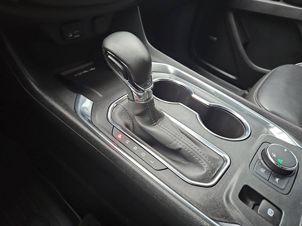 Thumbnail: 2023 Chevrolet Traverse - 15