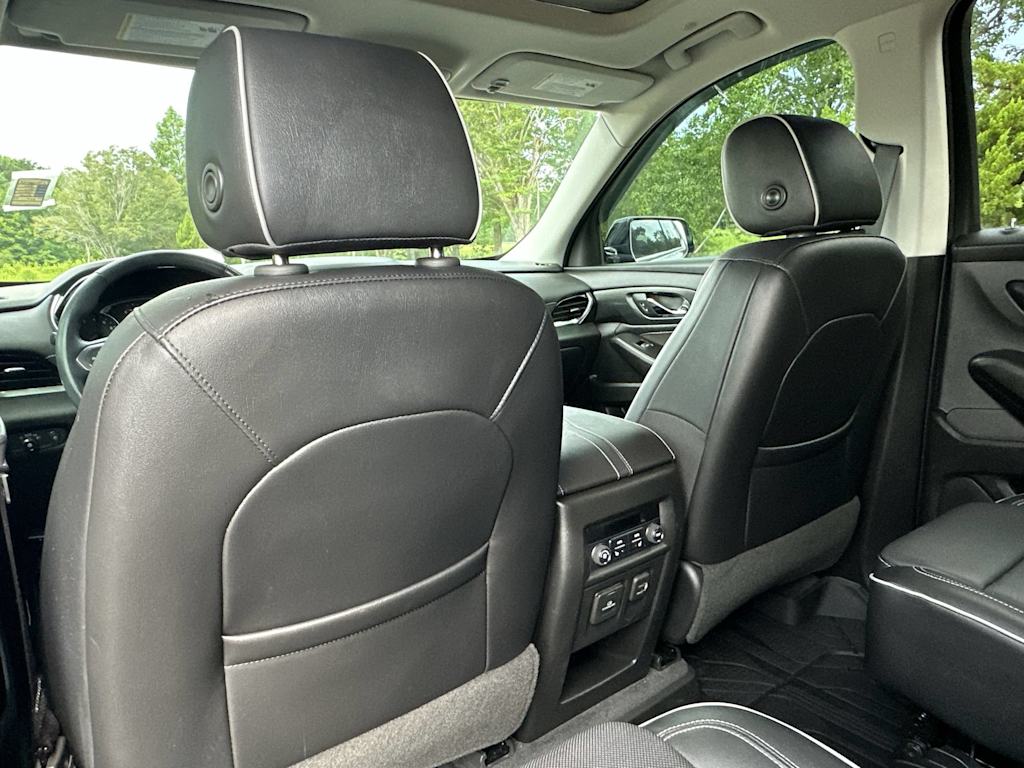 Thumbnail: 2020 Chevrolet Traverse - 12