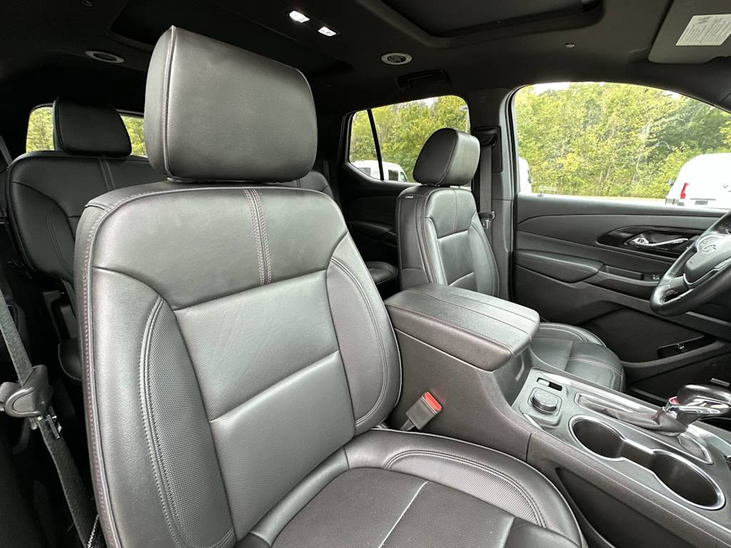 Thumbnail: 2022 Chevrolet Traverse - 12