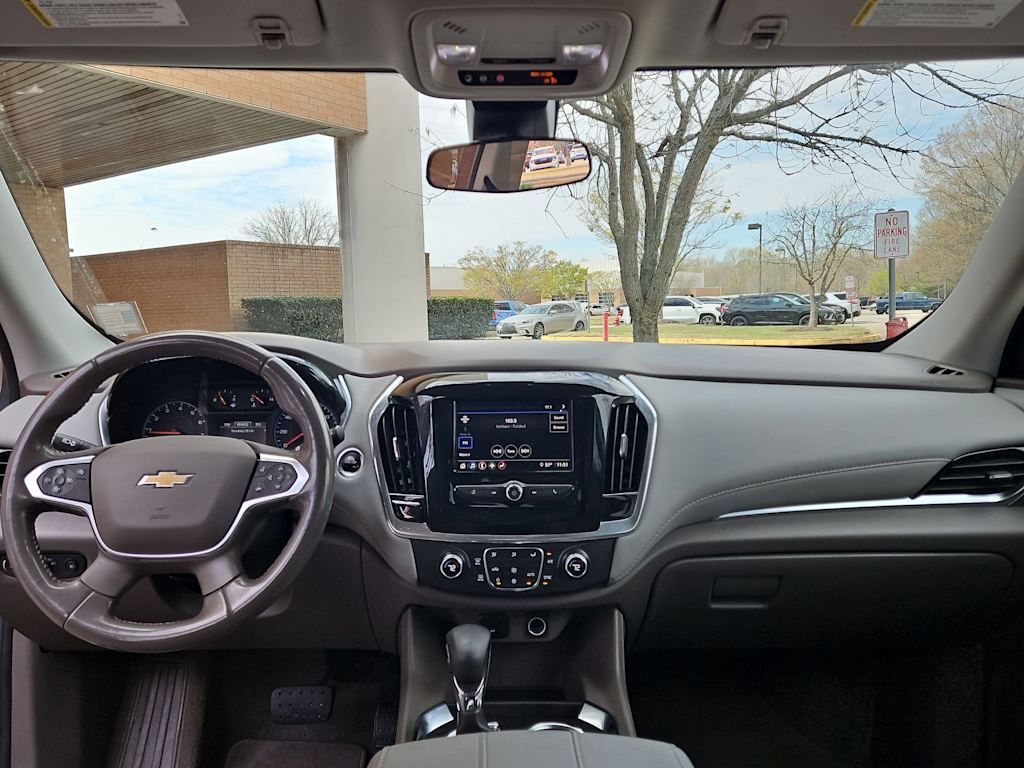 Thumbnail: 2021 Chevrolet Traverse - 10