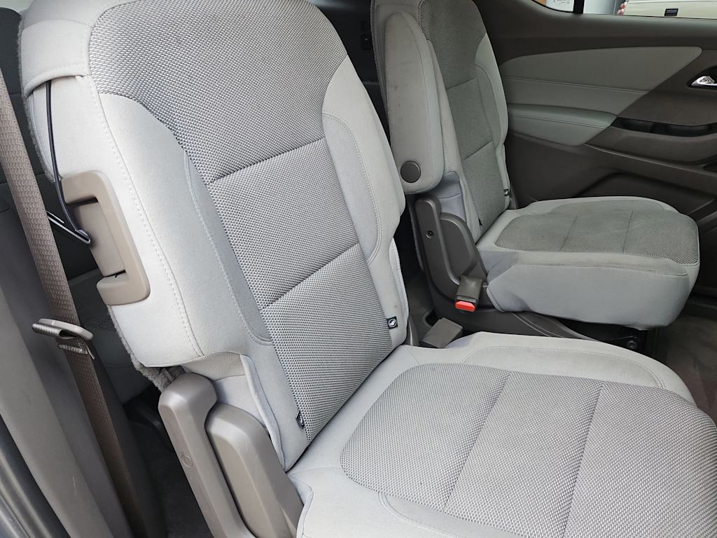 Thumbnail: 2021 Chevrolet Traverse - 12