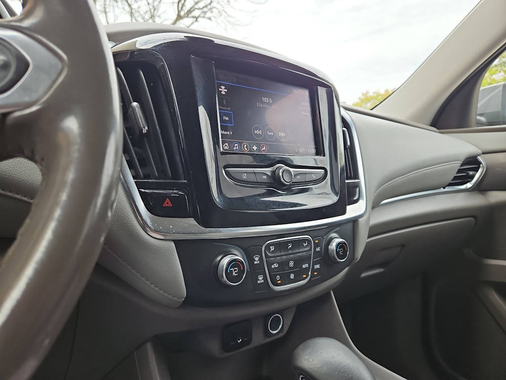 Thumbnail: 2021 Chevrolet Traverse - 15