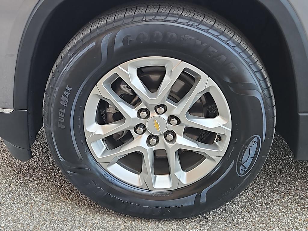 Thumbnail: 2021 Chevrolet Traverse - 8