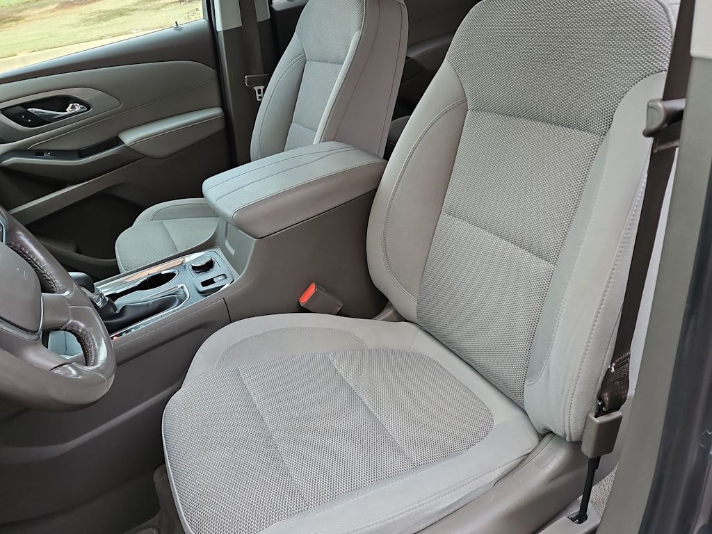 Thumbnail: 2021 Chevrolet Traverse - 11