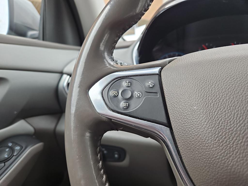 Thumbnail: 2021 Chevrolet Traverse - 29