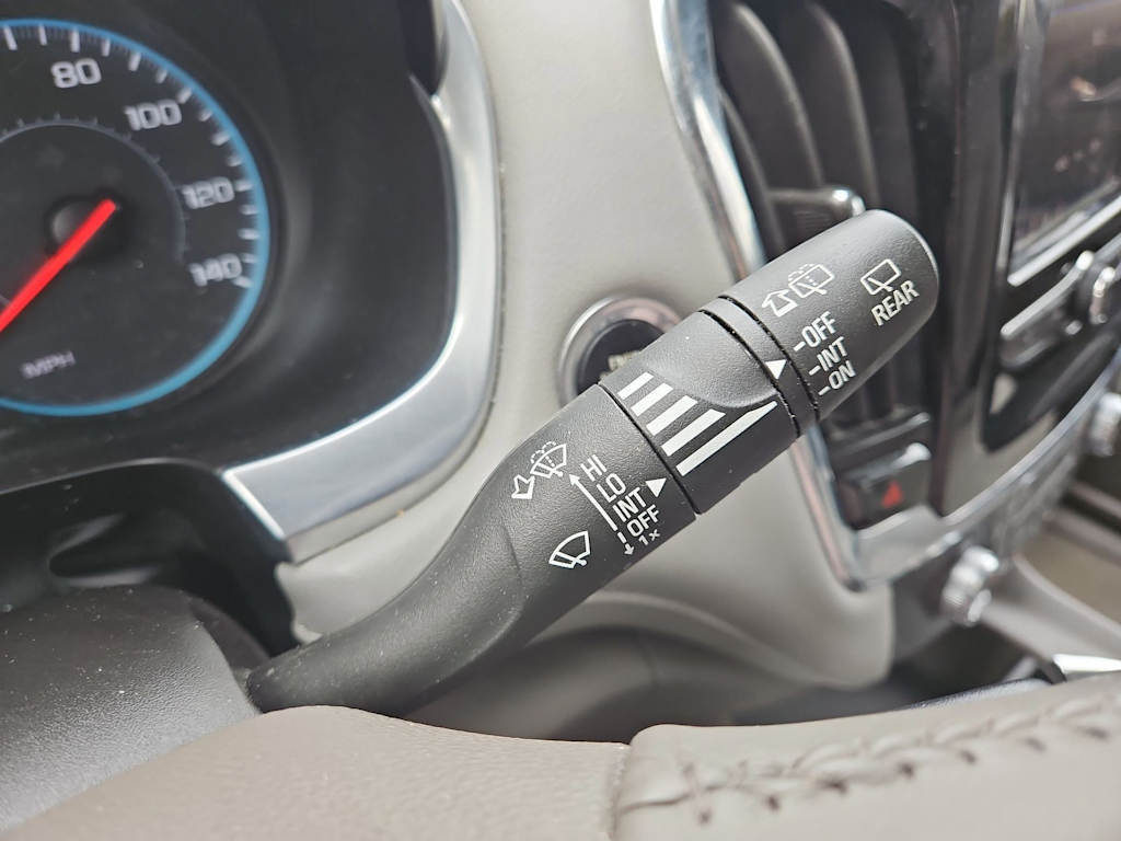 Thumbnail: 2021 Chevrolet Traverse - 16