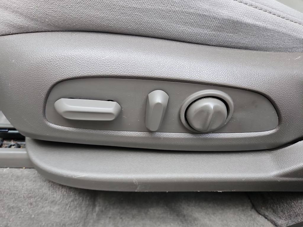 Thumbnail: 2021 Chevrolet Traverse - 26