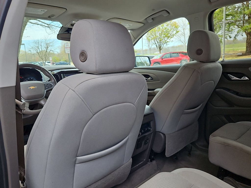 Thumbnail: 2021 Chevrolet Traverse - 13