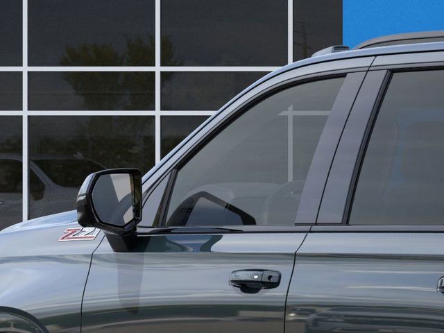 Thumbnail: 2026 Chevrolet Suburban - 10