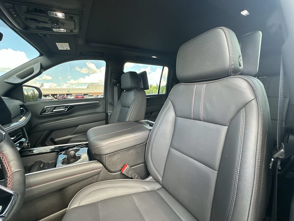 Thumbnail: 2025 Chevrolet Suburban - 11