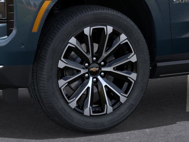 Thumbnail: 2026 Chevrolet Suburban - 5