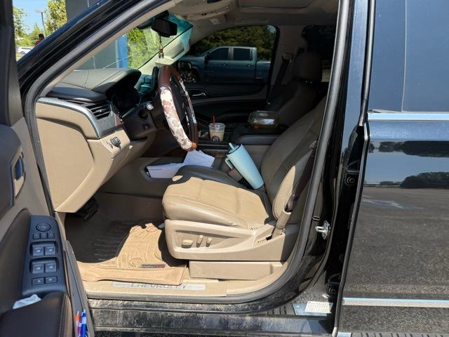 Thumbnail: 2017 Chevrolet Tahoe - 7